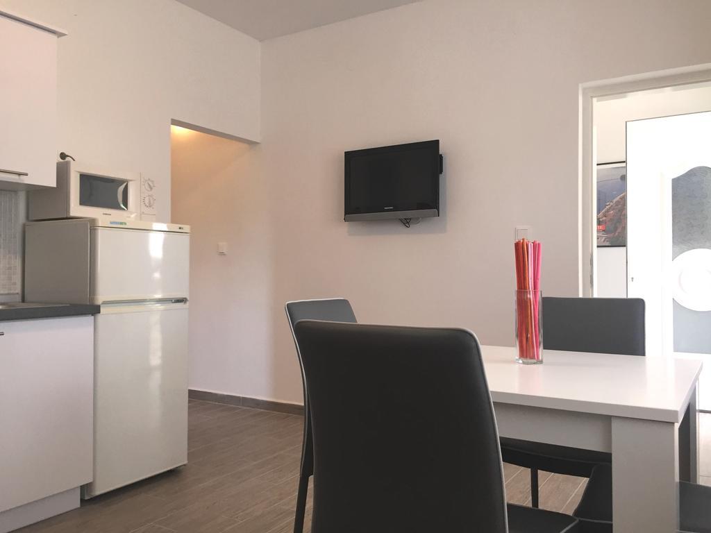 Apartments Valentino Supetarska Draga Kültér fotó